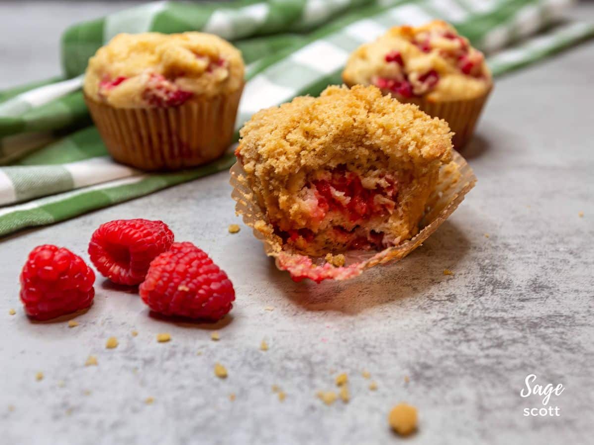 Raspberry Muffin with Streusel Topping